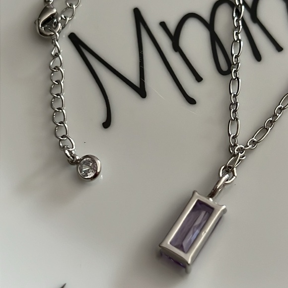Light Purple Crystal Necklace - Picture 3 of 5